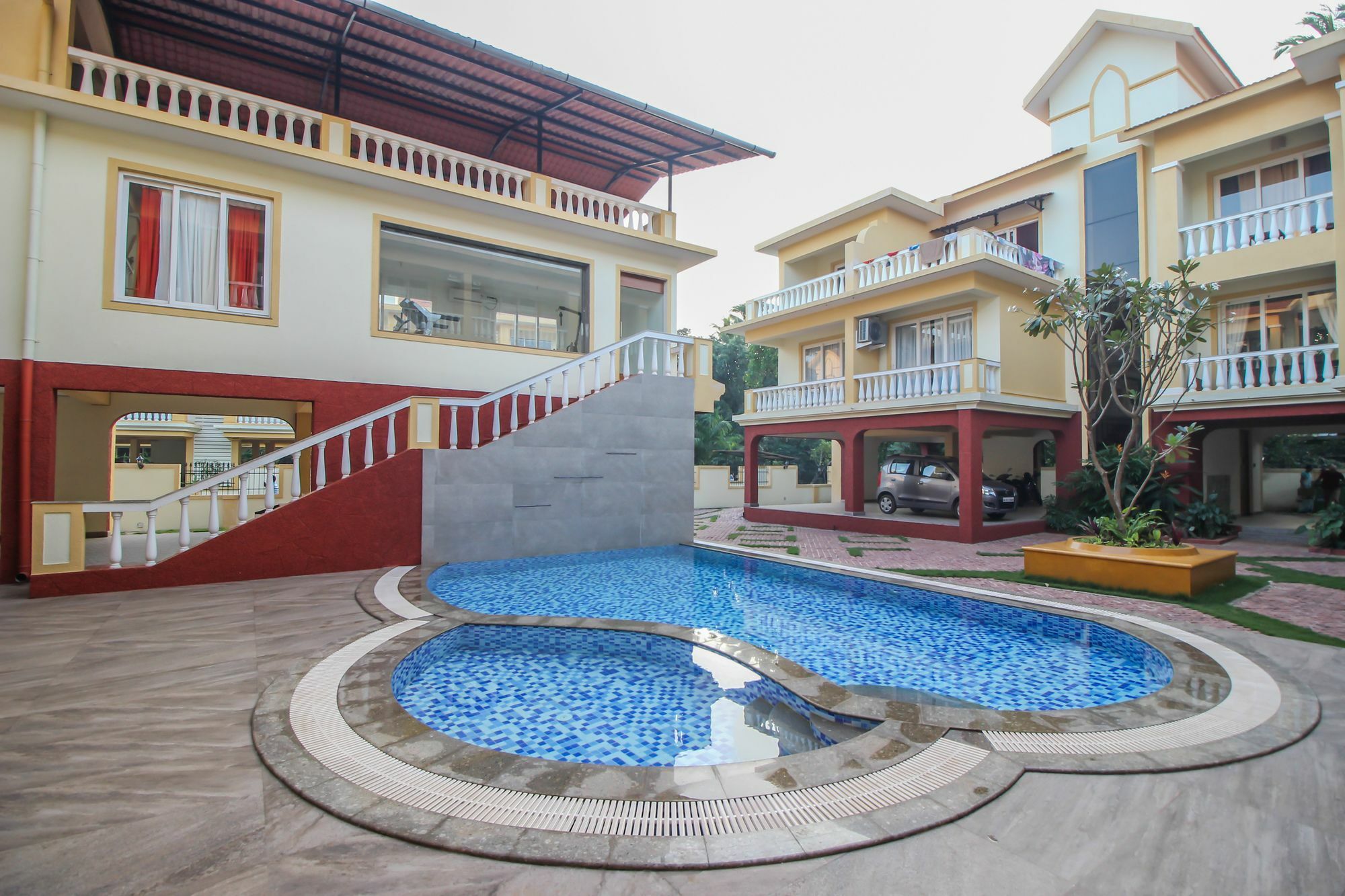 Oyo 10801 Home Pool View 2Bhk Siolim Bagian luar foto